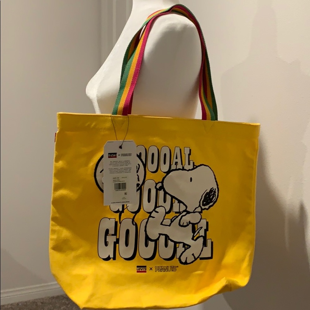 Levi’s Snoopy bag